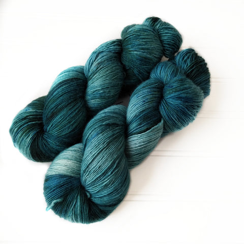 Single Ply Sock/Fingering Weight - Spruce green calico